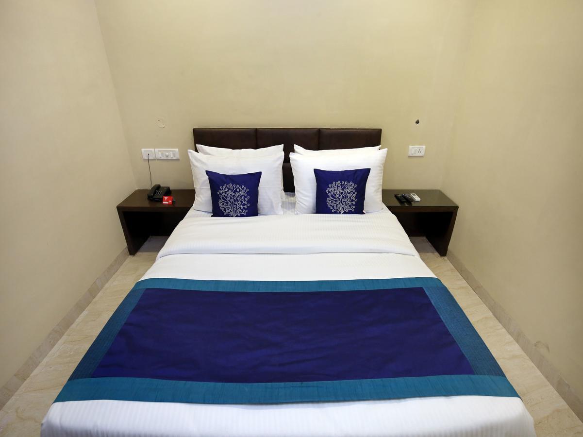 Capital O 9822 Hotel Seven Chandīgarh Esterno foto